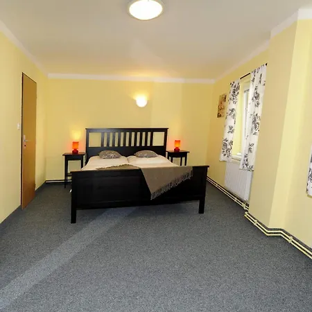 Restaurace A U Svate Barbory بيت ضيافة